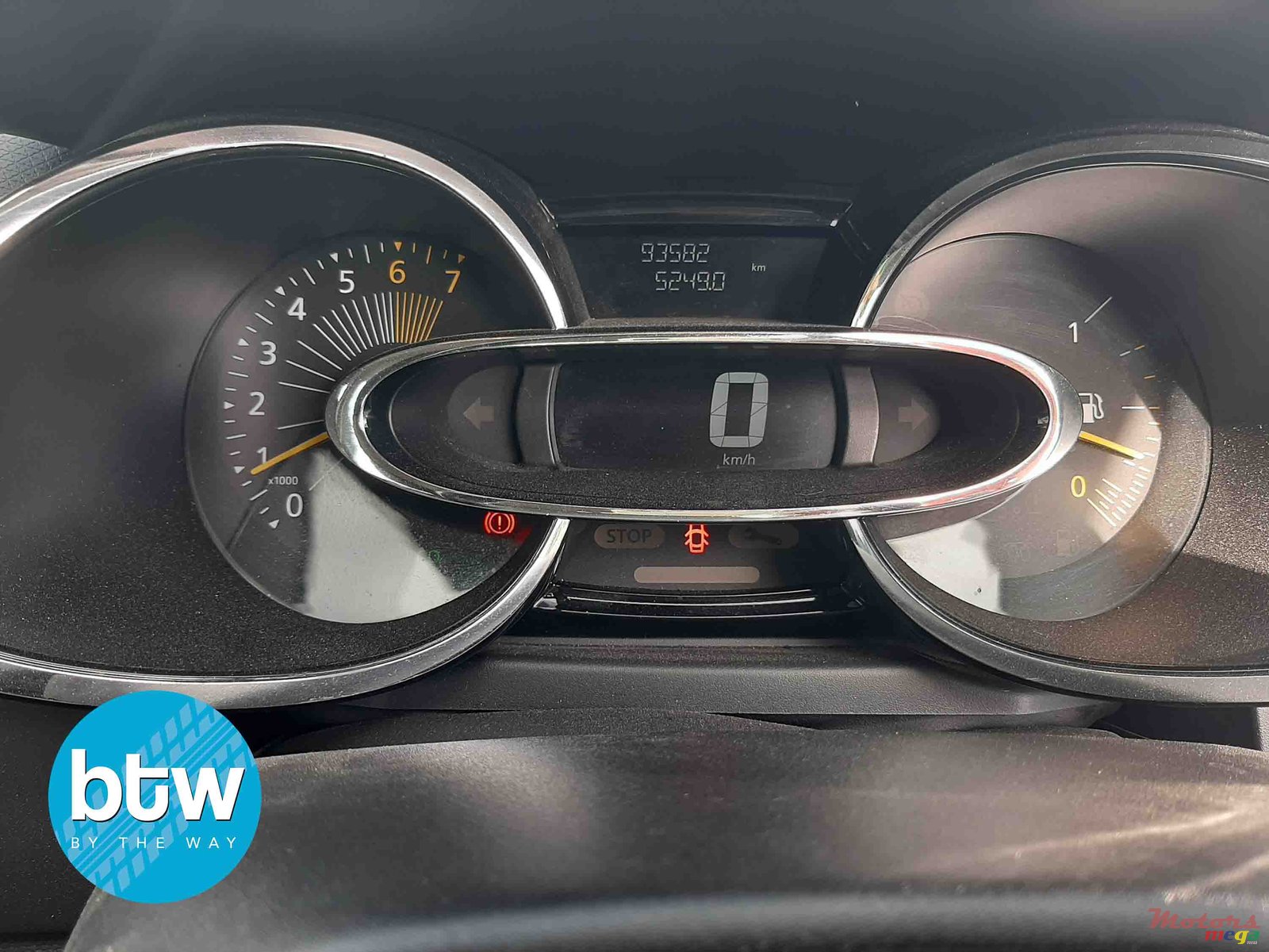 2015' Renault Clio photo #7