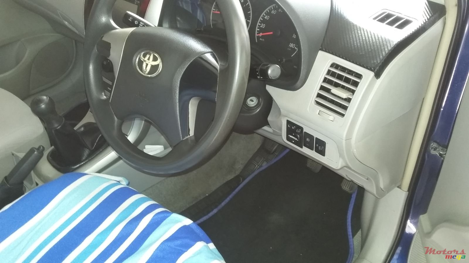 2007' Toyota Axio photo #4