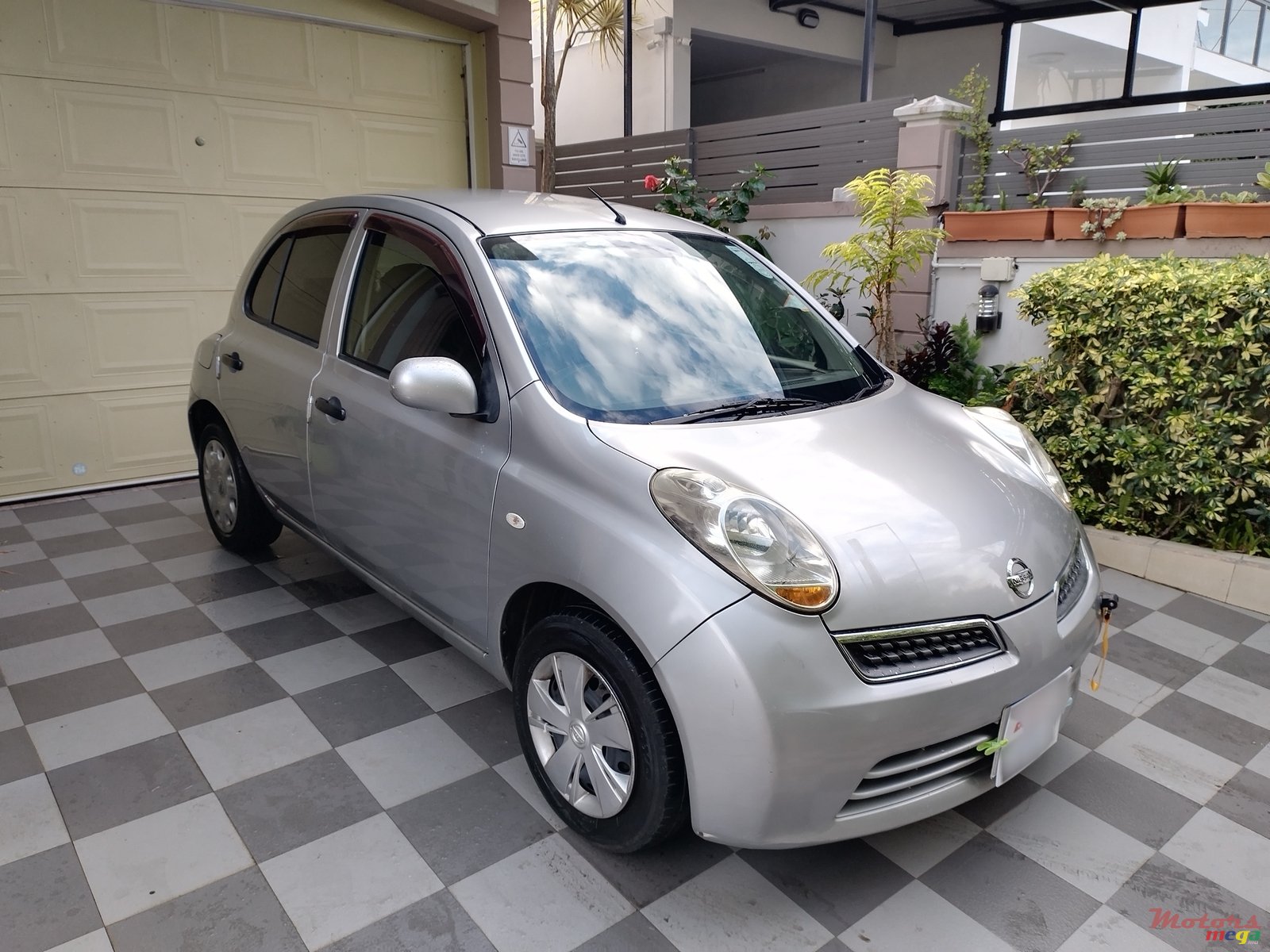2009' Nissan March photo #2