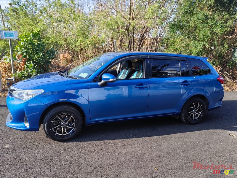 2018' Toyota Fielder photo #2