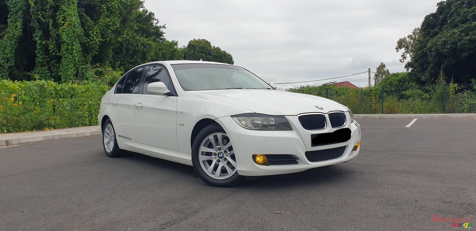 2010' BMW 318 i for sale. Vacoas-Phoenix, Mauritius