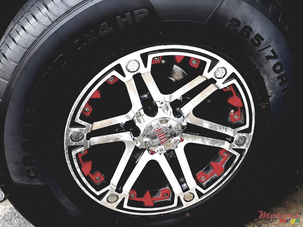 2000' Mitsubishi L 200 photo #7