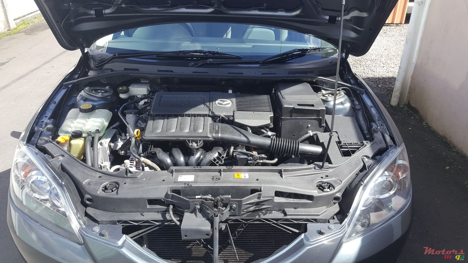 2008' Mazda Axela photo #3