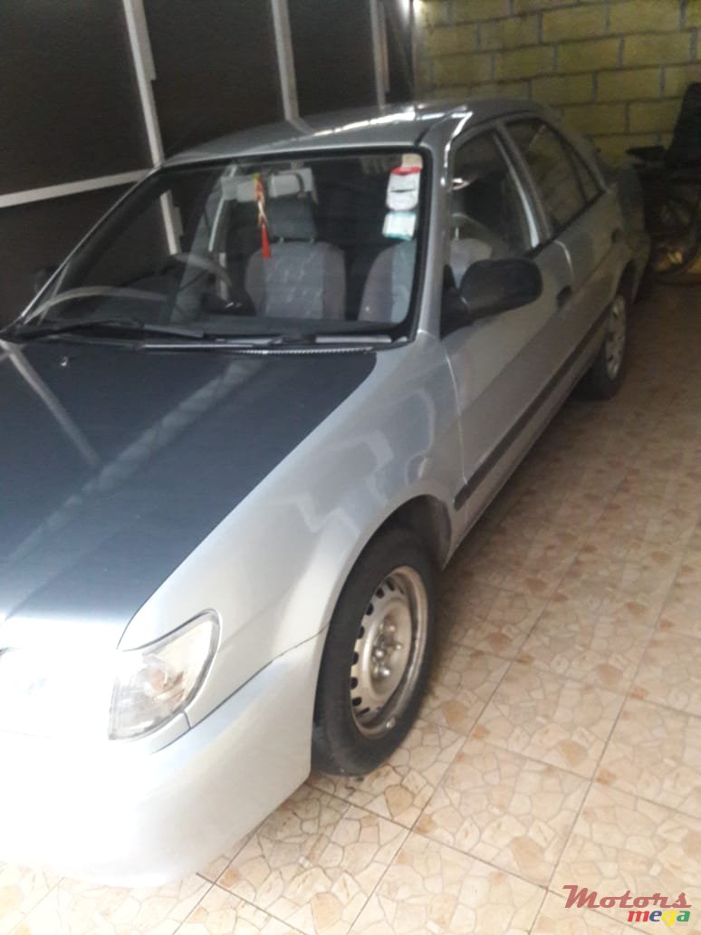 2000' Toyota photo #2