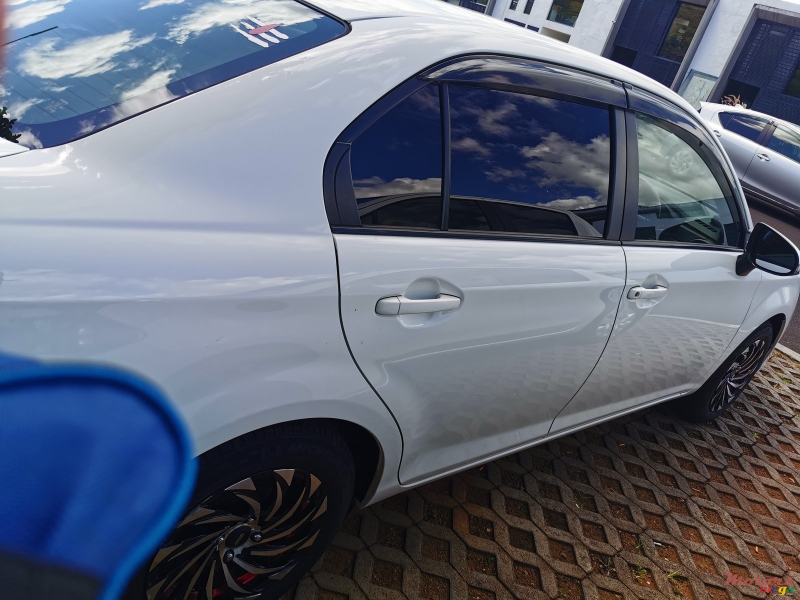 2018' Toyota Axio photo #4