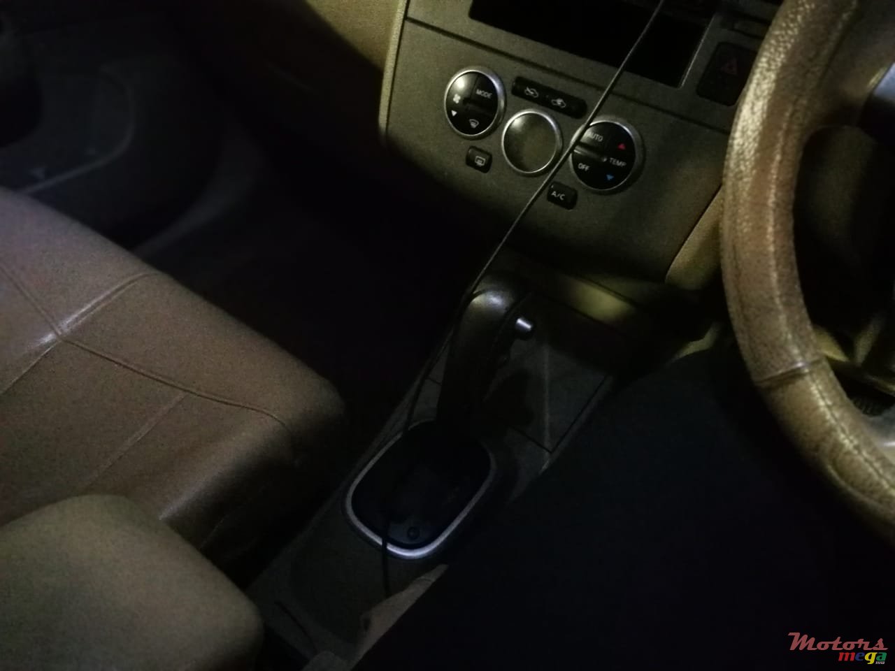 2007' Nissan Tiida photo #6