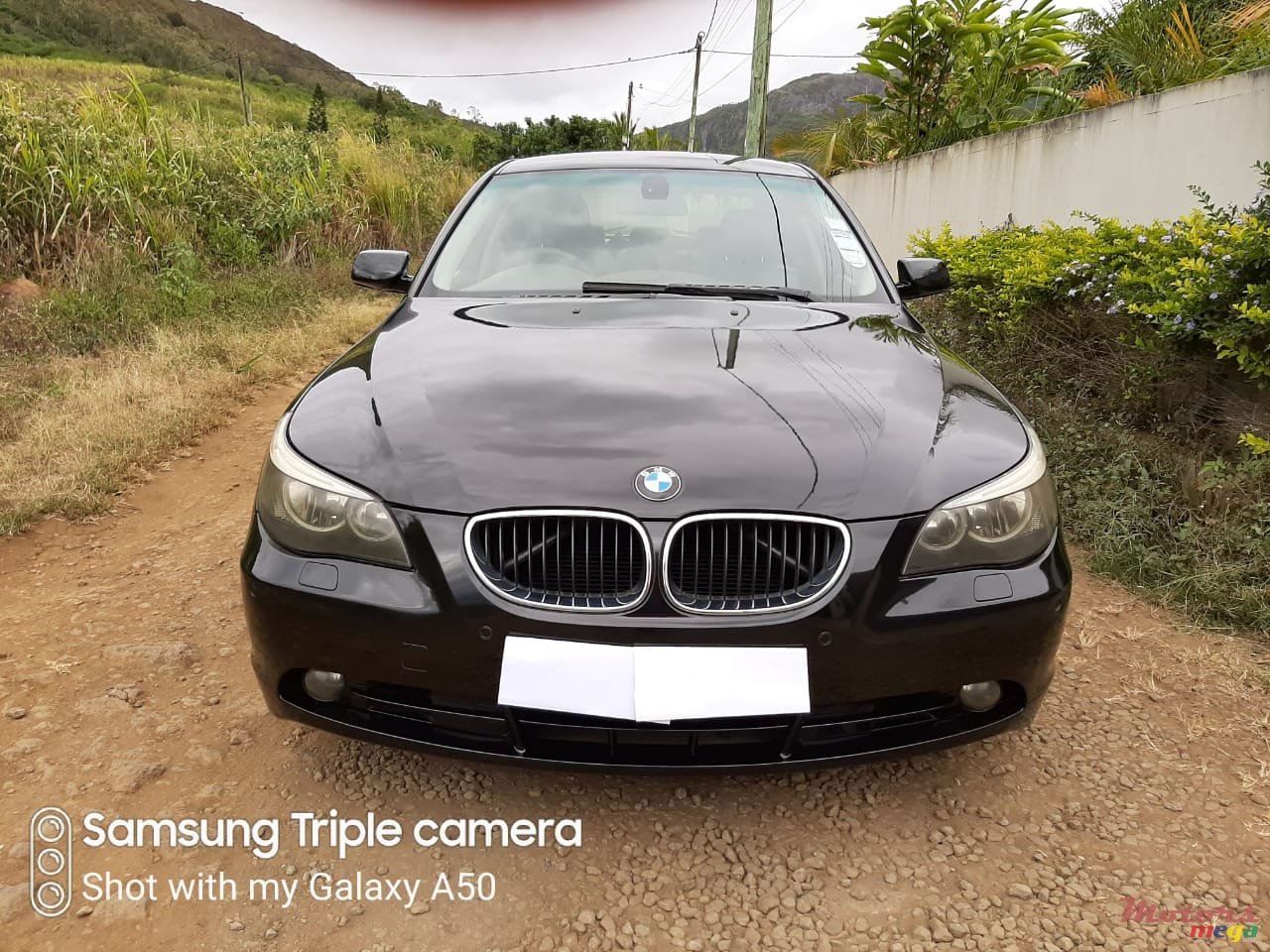 2004' BMW 525 525d photo #2