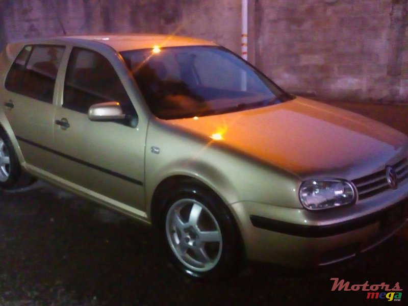 2004' Volkswagen Golf Year 2004 ,manual as new. photo #1