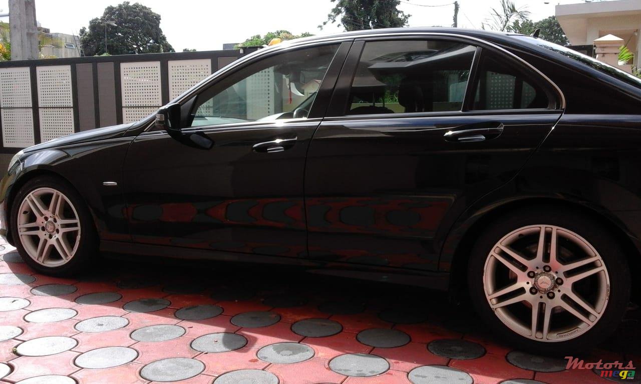 2009' Mercedes-Benz C180 AMG photo #5