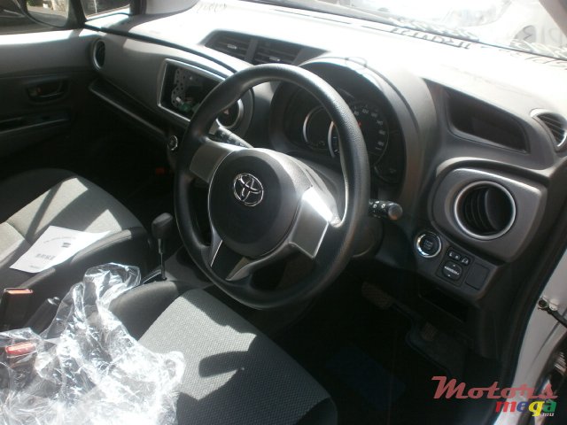 2013' Toyota XA Vitz JAPAN photo #5