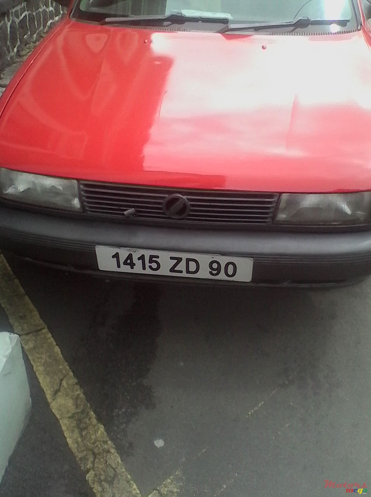 1990' Nissan Sunny photo #1