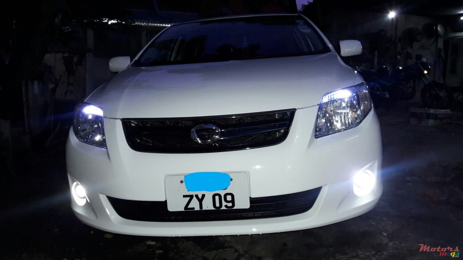 2009' Toyota Corolla photo #2