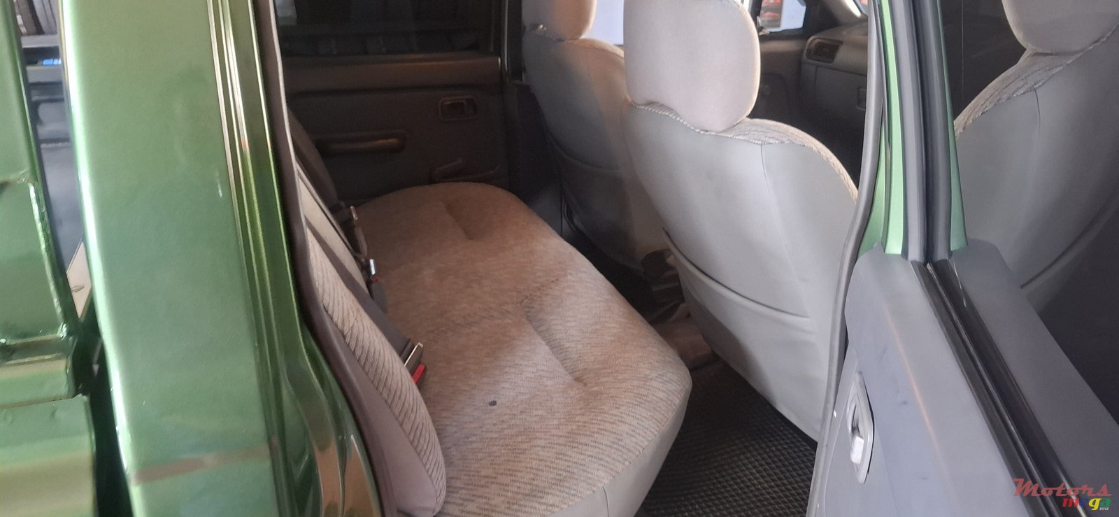 1999' Nissan photo #5