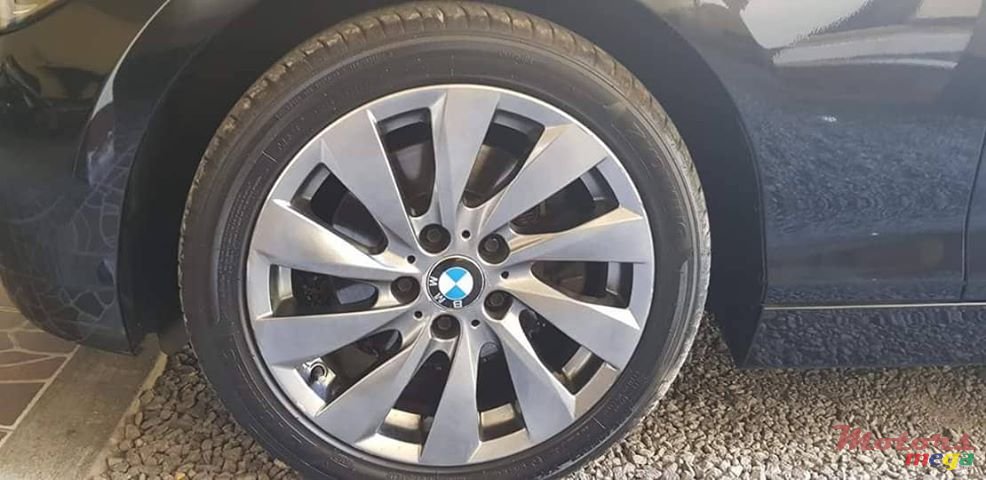 2013' BMW 120 photo #5