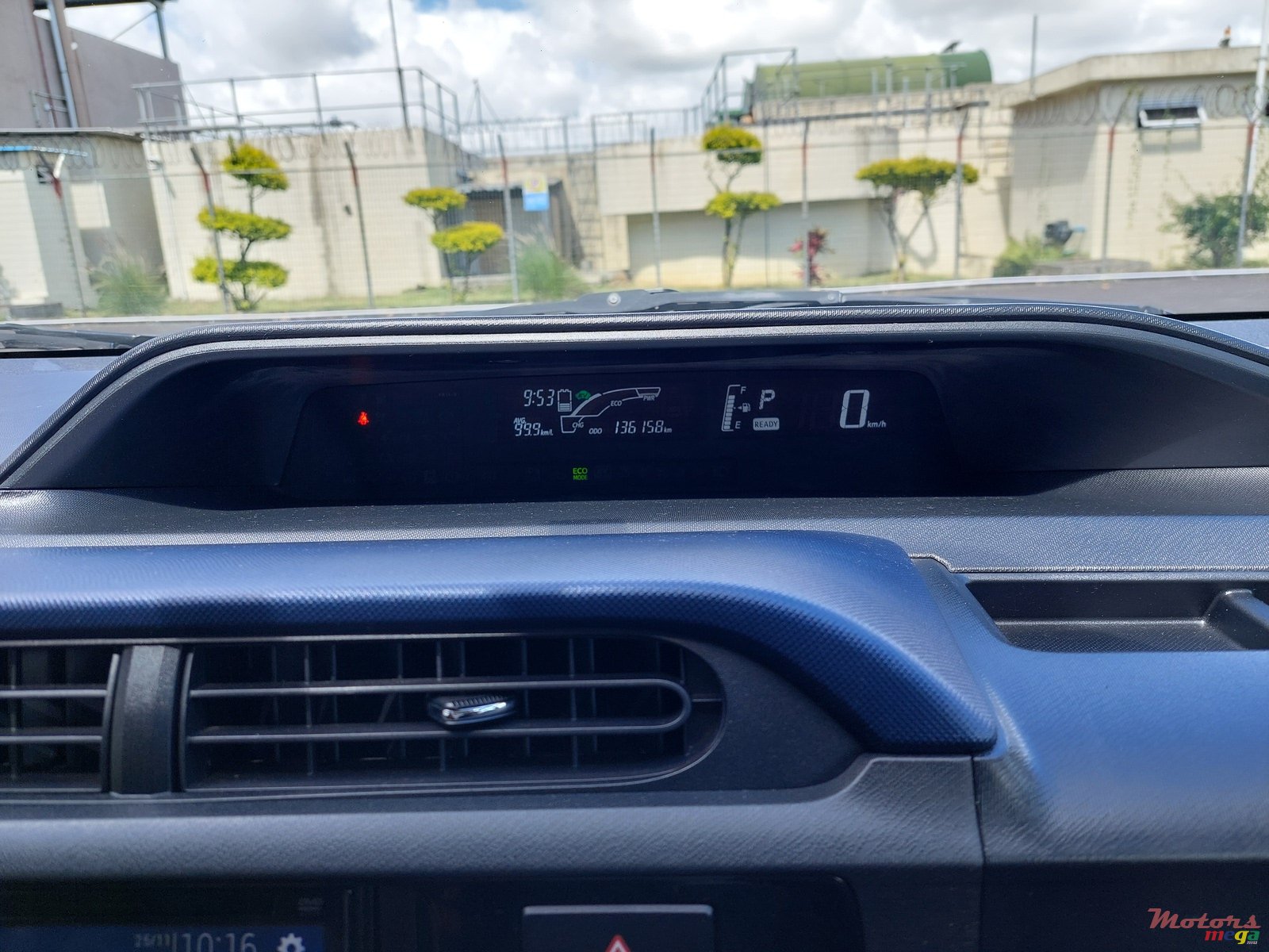 2016' Toyota Aqua photo #5