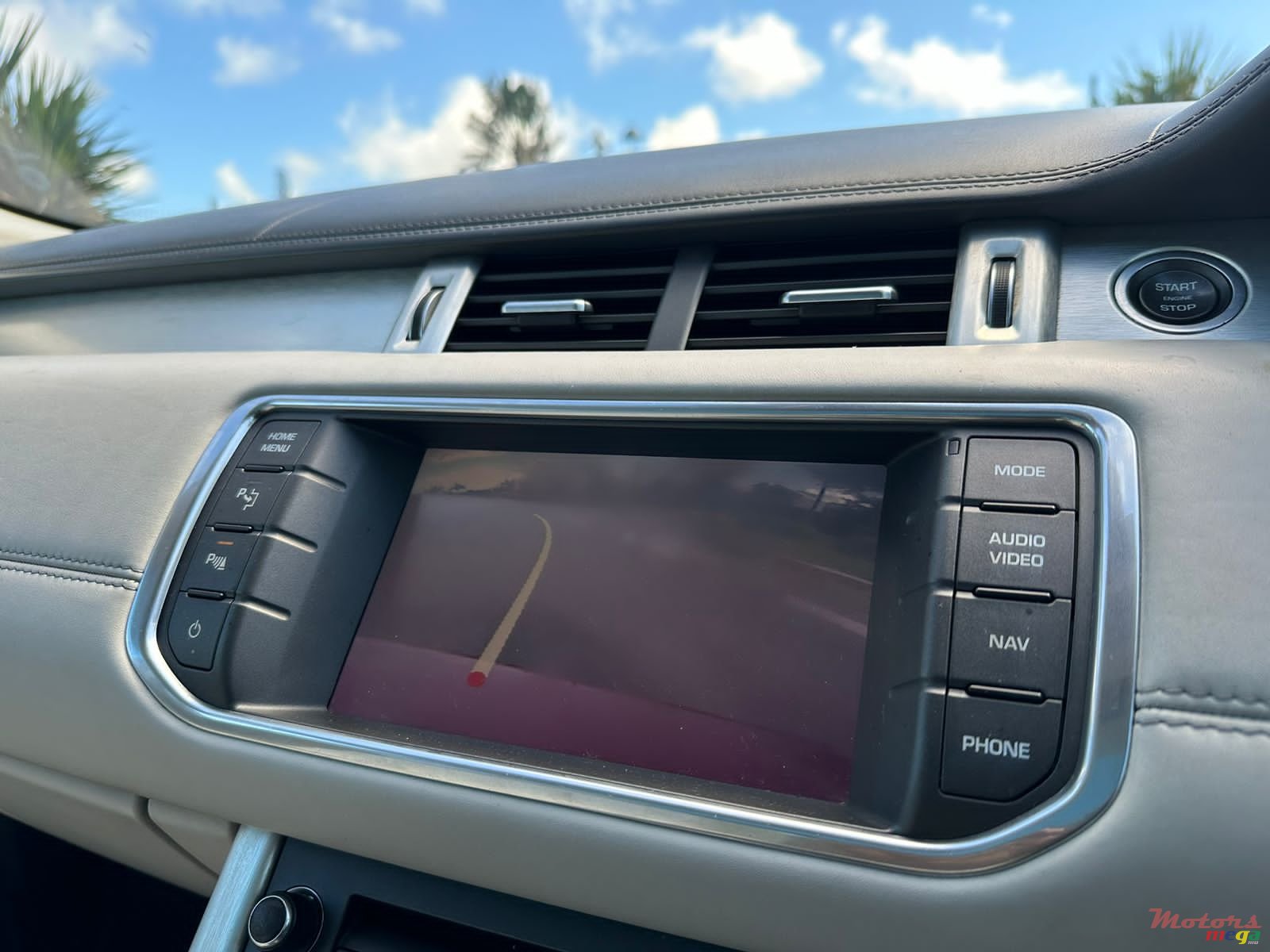 2012' Land Rover Range Rover Evoque photo #7