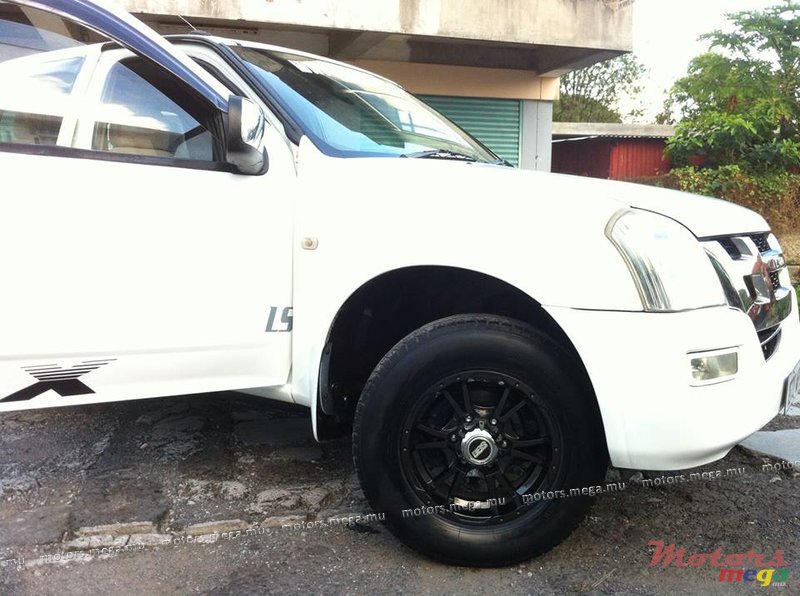 2006' Isuzu D-MAX 2.5turbo photo #5