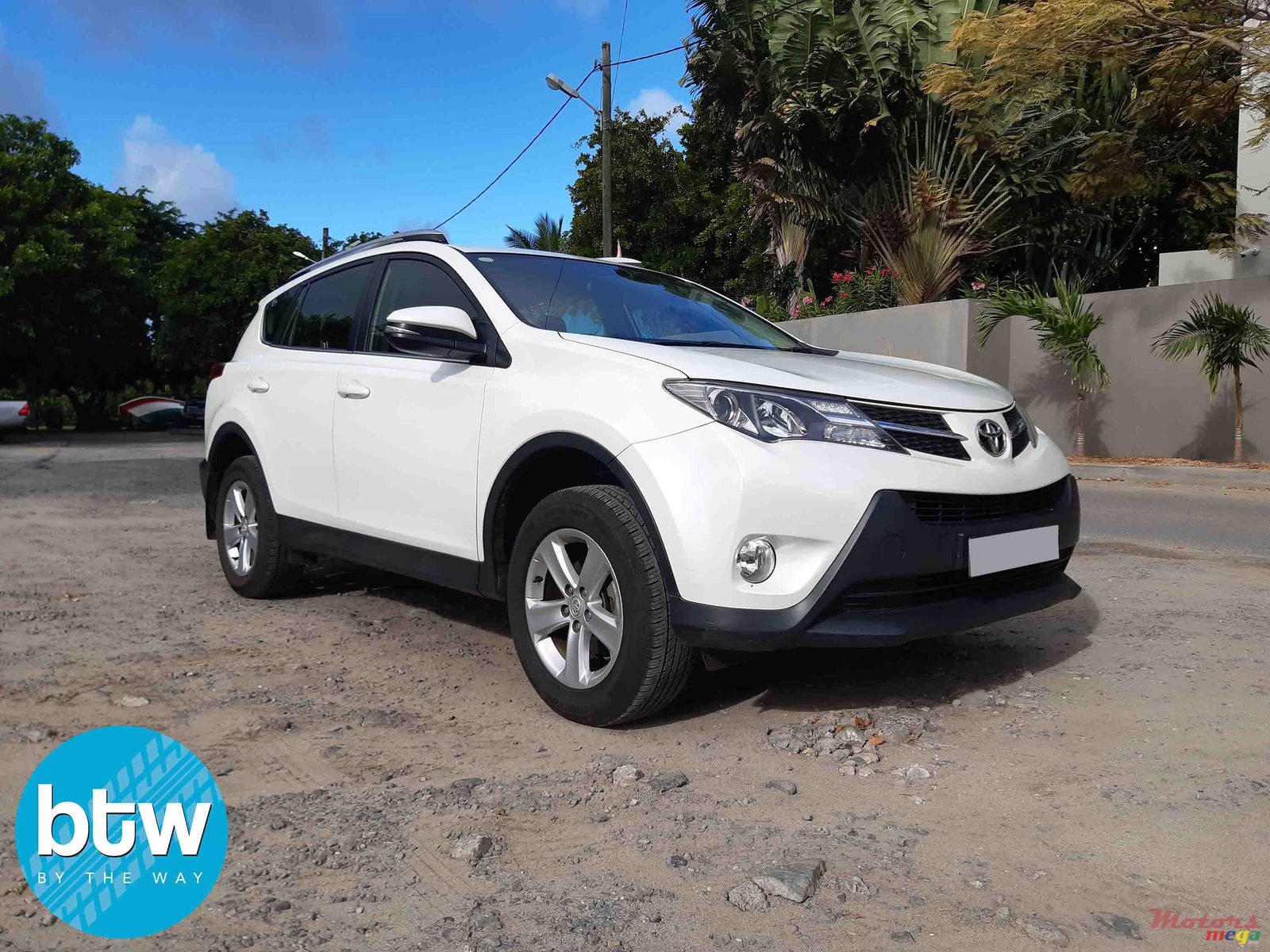 2014' Toyota RAV4 photo #1