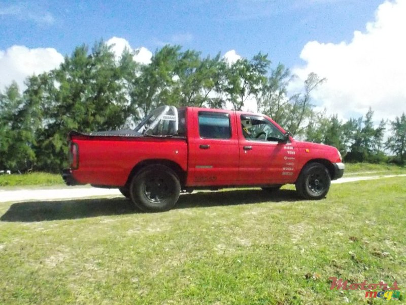 1999' Nissan Hardbody 4x2 photo #4