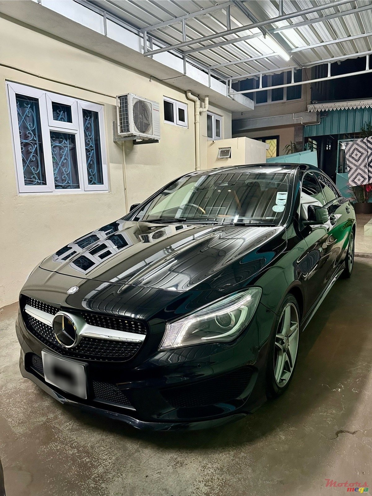 2015' Mercedes-Benz CLA 180 AMG photo #2