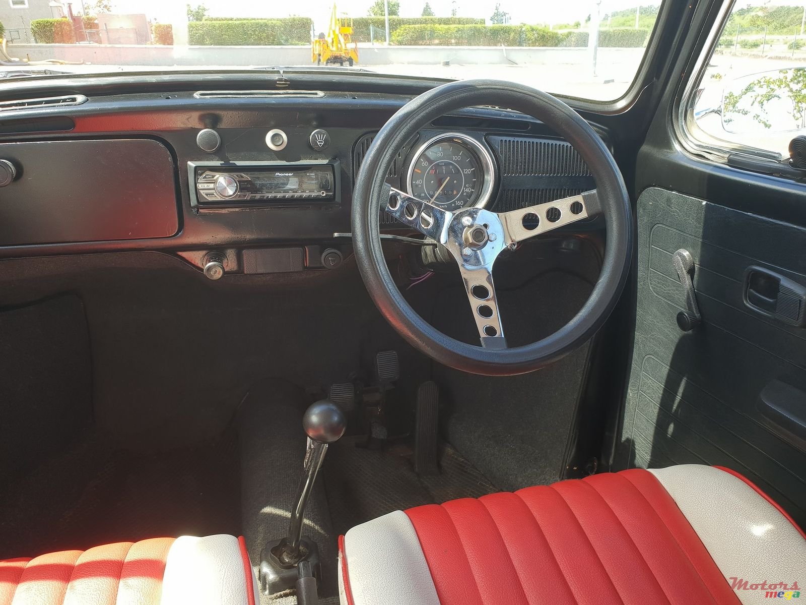 1973' Volkswagen Beetle Vintage photo #5