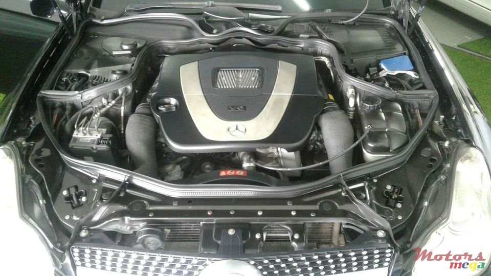 2009' Mercedes-Benz CLS 350 photo #6