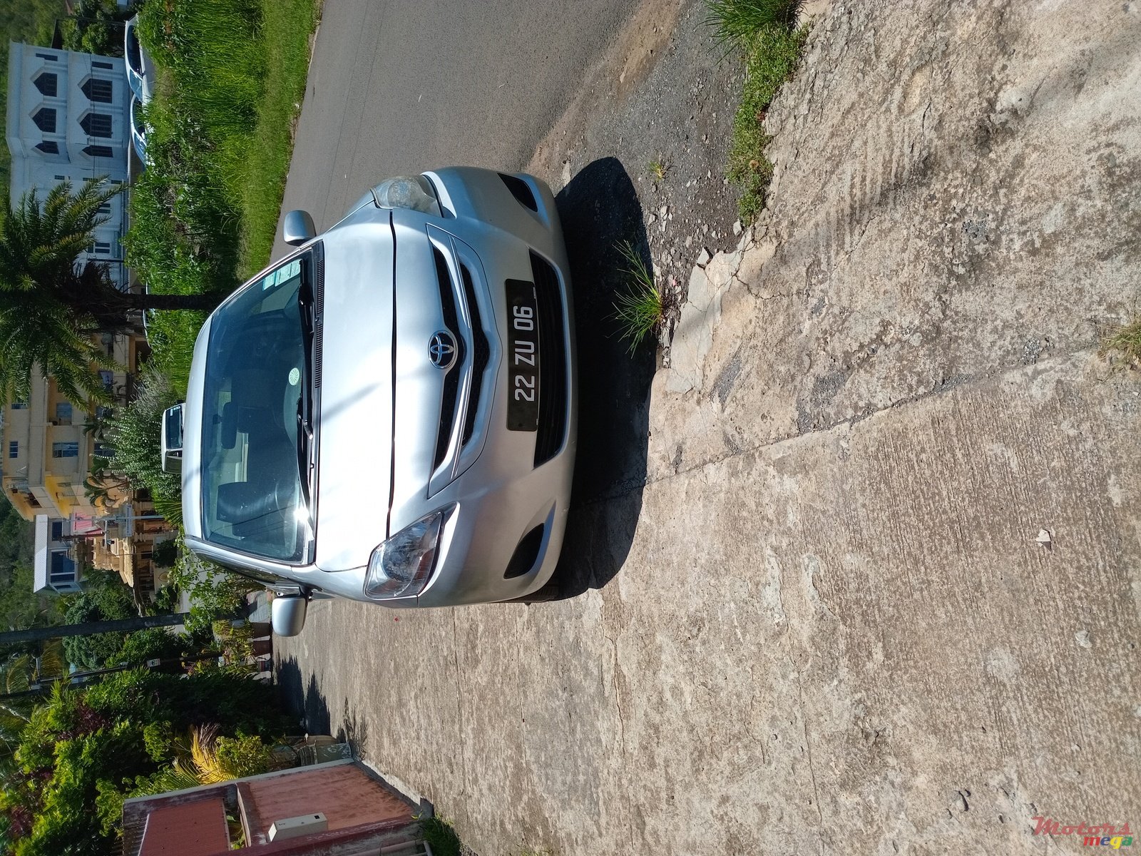 2006' Toyota Belta photo #3