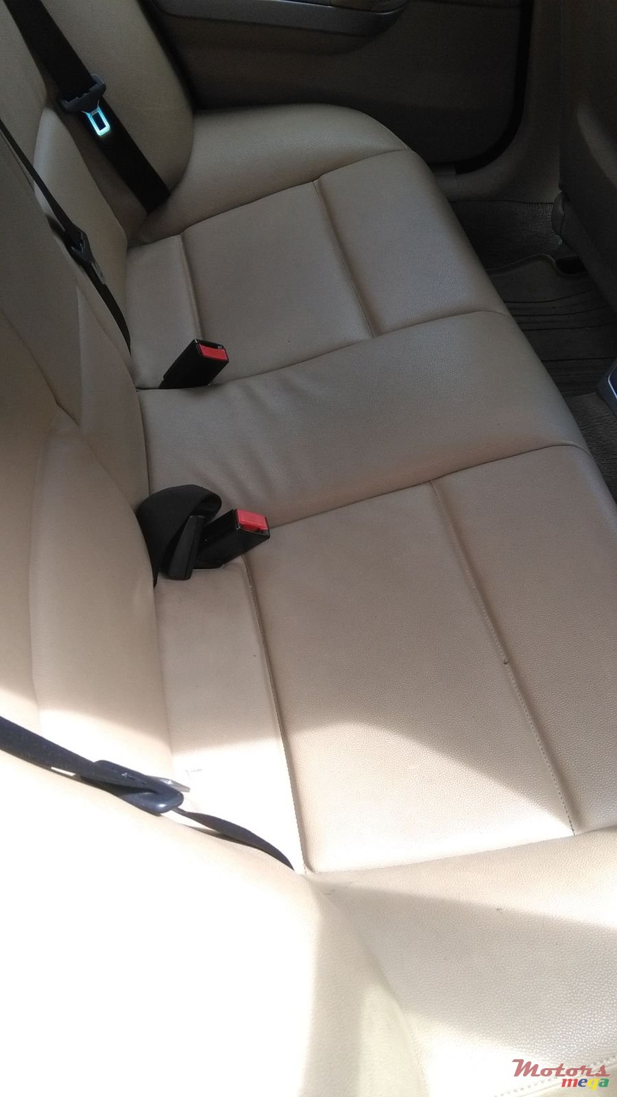 2005' BMW 1 Series 3 Door photo #5