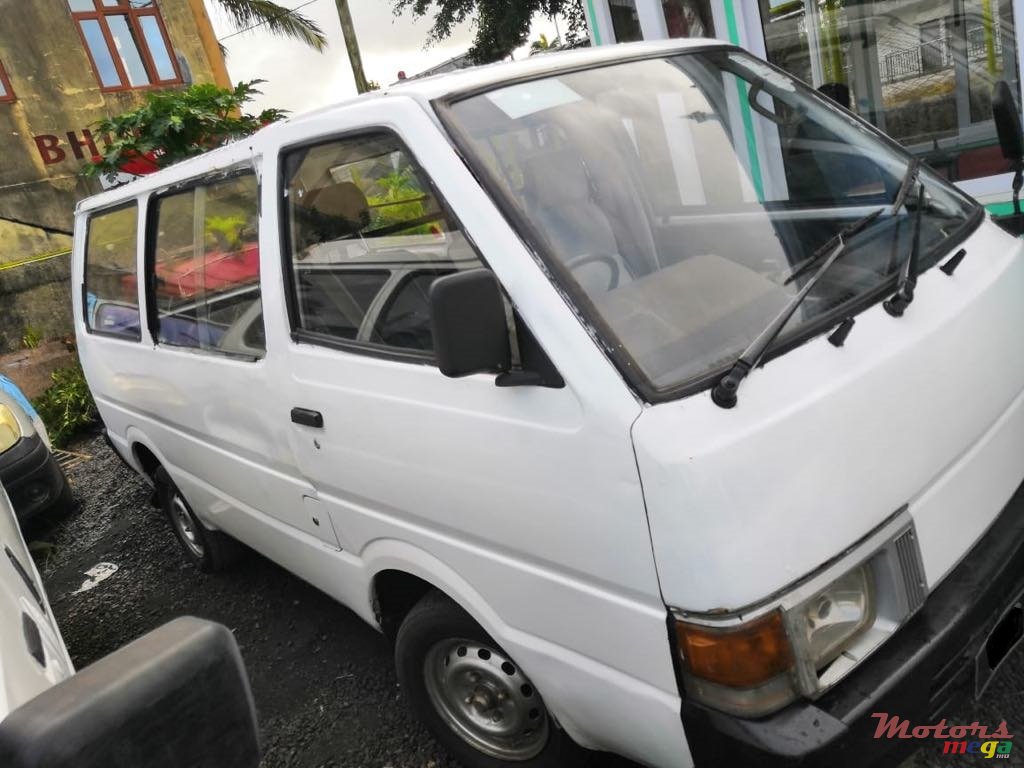 1992' Nissan Vanette photo #4