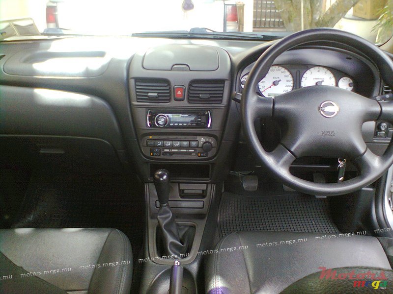 2005' Nissan photo #6