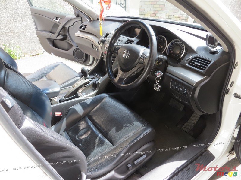 2009' Honda Accord Slightly photo #5