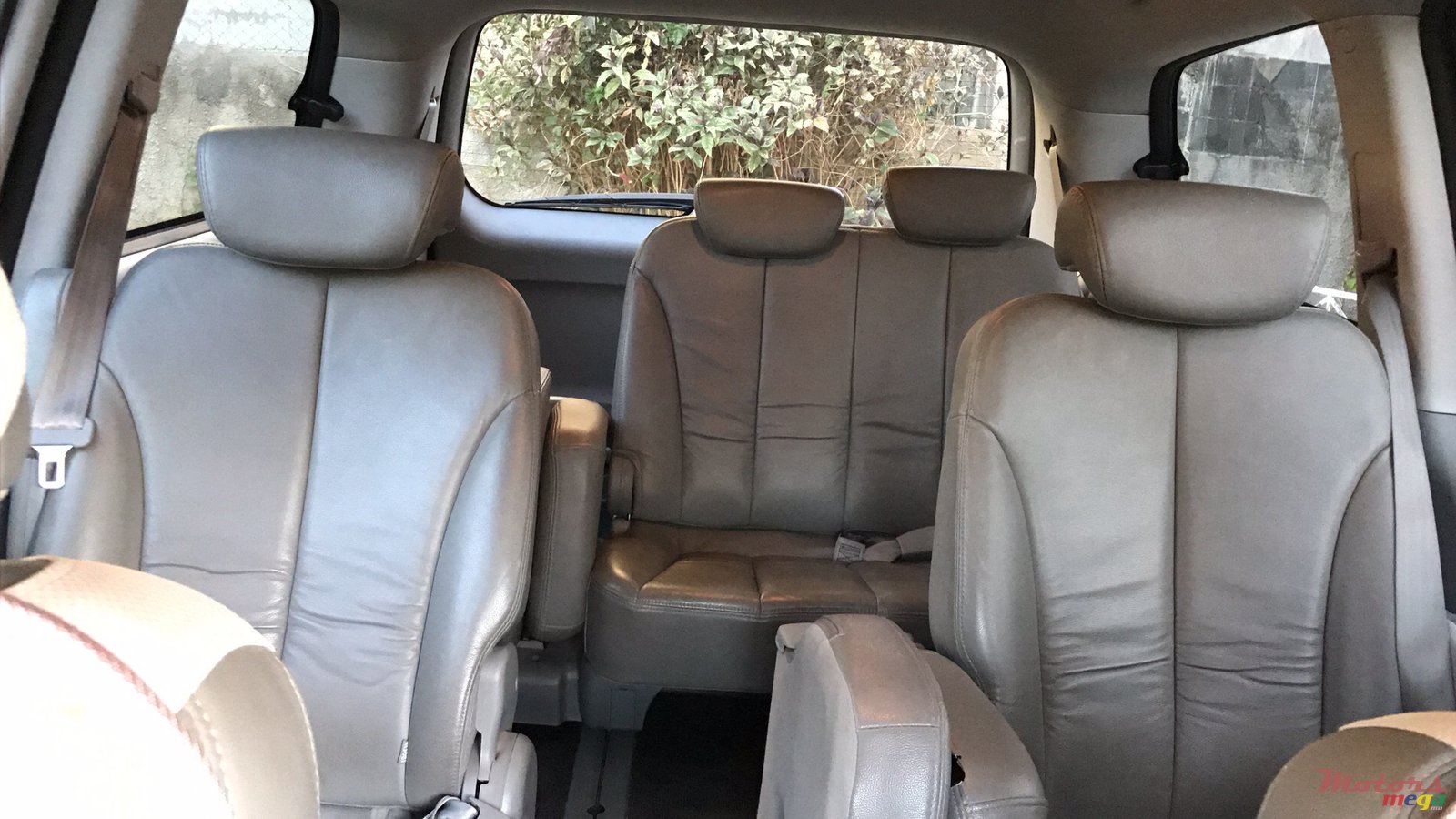 2012' Kia Carnival Good photo #5