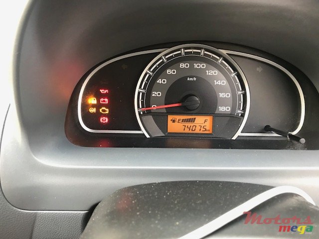 2015' Suzuki Alto photo #5