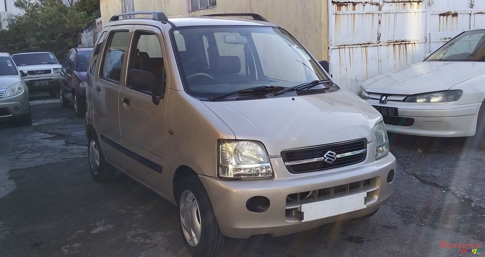 2005' Suzuki Wagon R photo #1