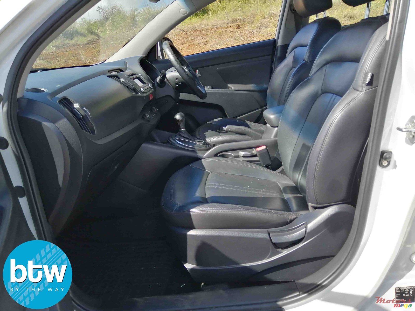 2011' Kia Sportage photo #4