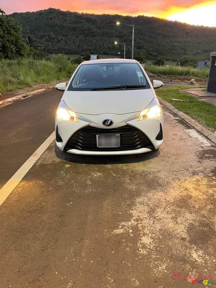 2019' Toyota Vitz photo #1