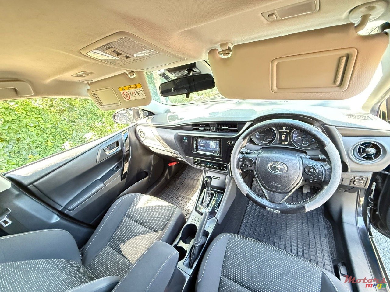 2017' Toyota Auris photo #6