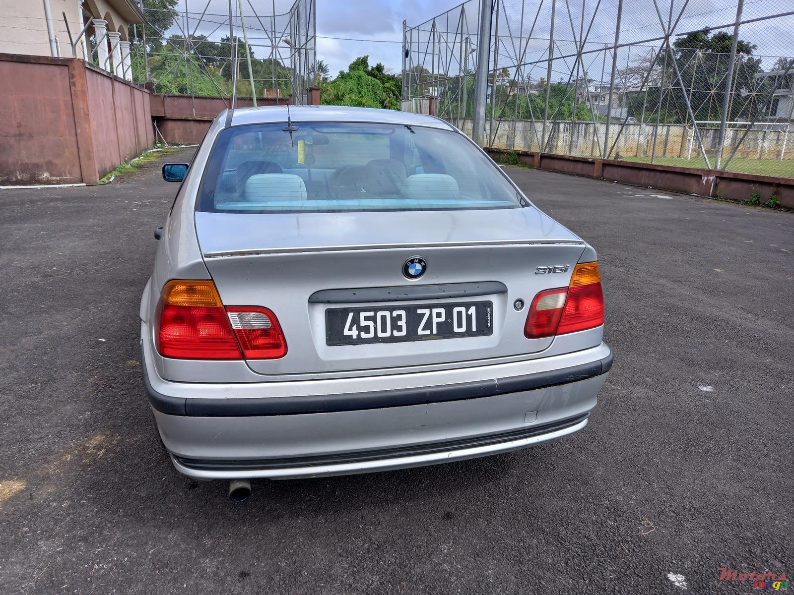 2001' BMW 316 photo #5