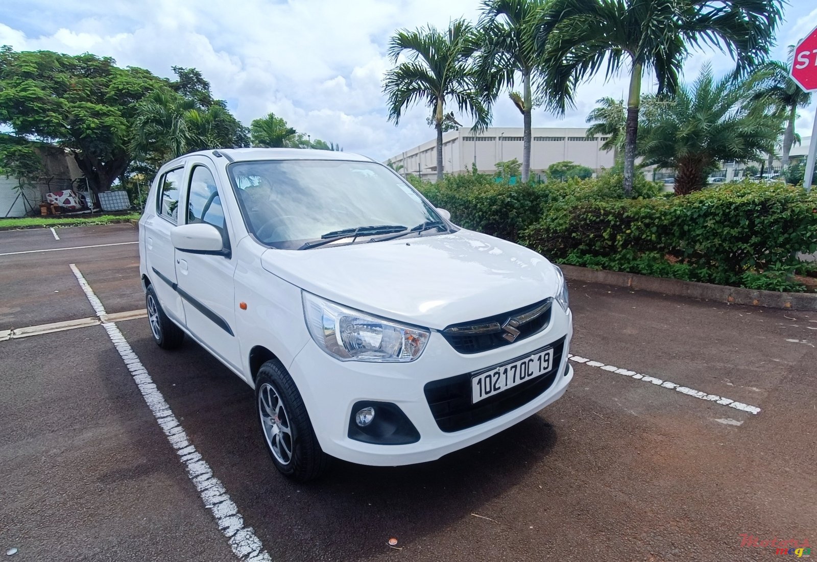 2019' Suzuki Alto photo #1