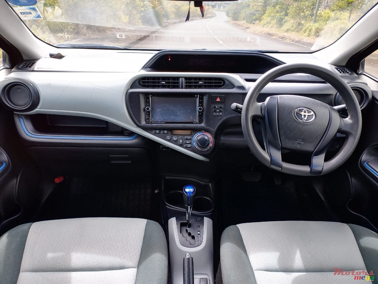 2014' Toyota Aqua new hybrid battery photo #1