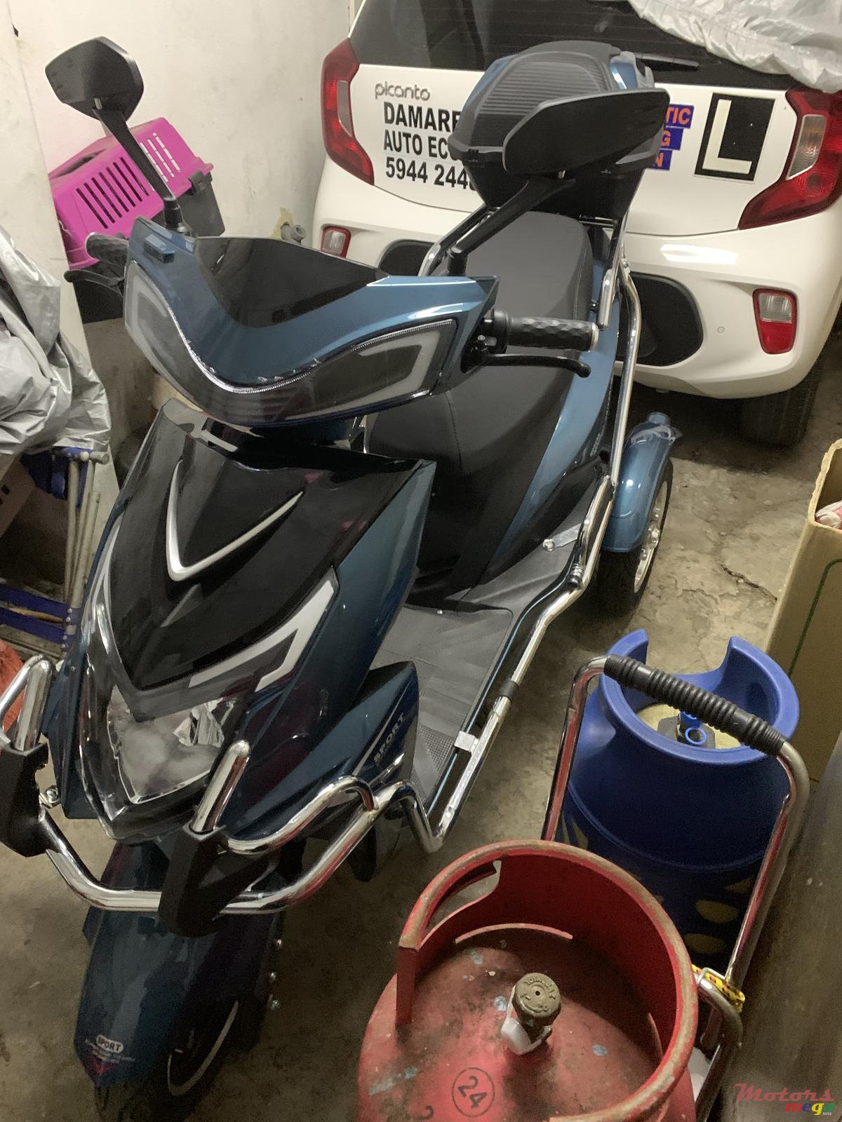 2021' AGT Electric scooter photo #1