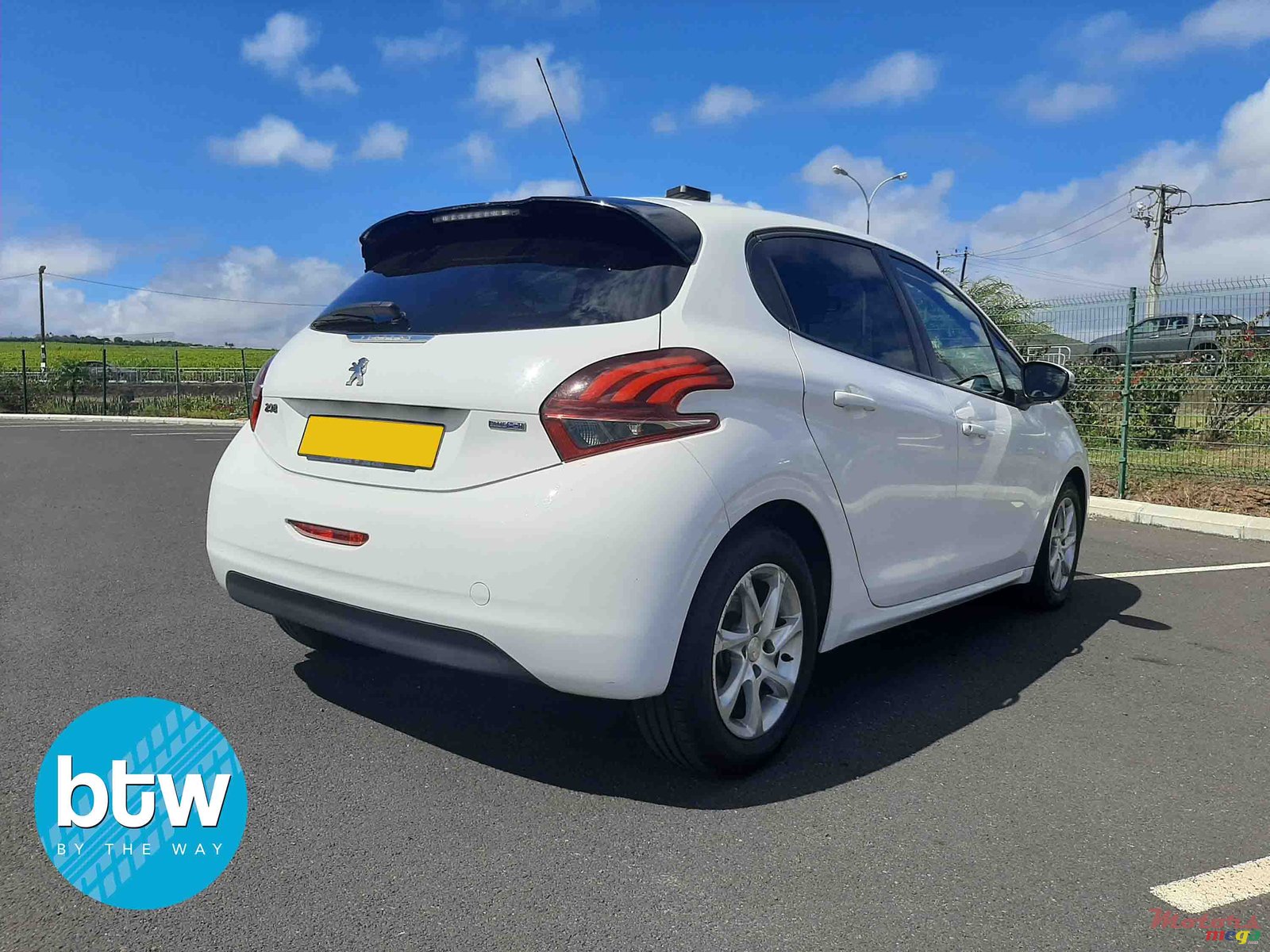 2016' Peugeot 208 photo #3