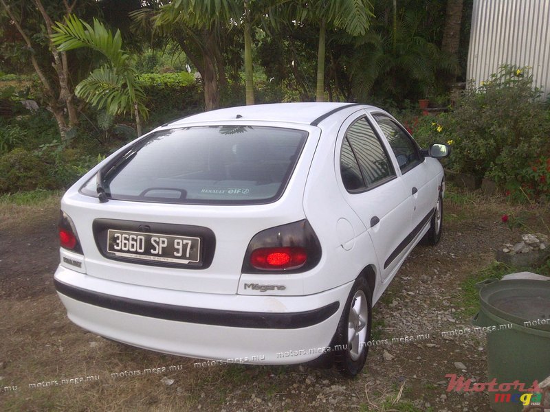 1997' Renault photo #3