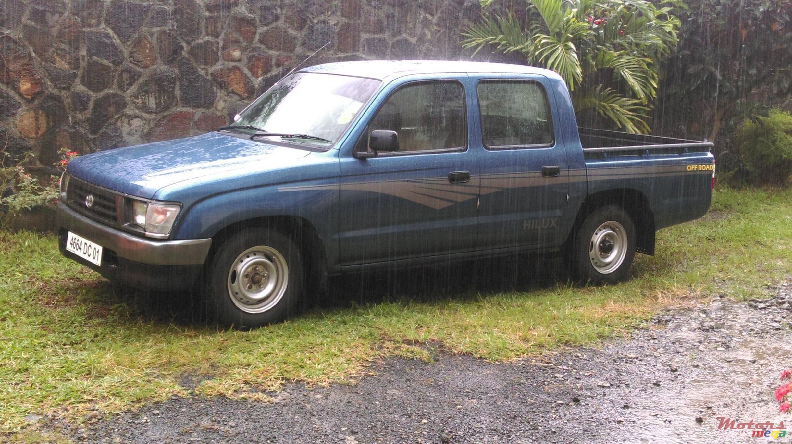 2001' Toyota photo #1