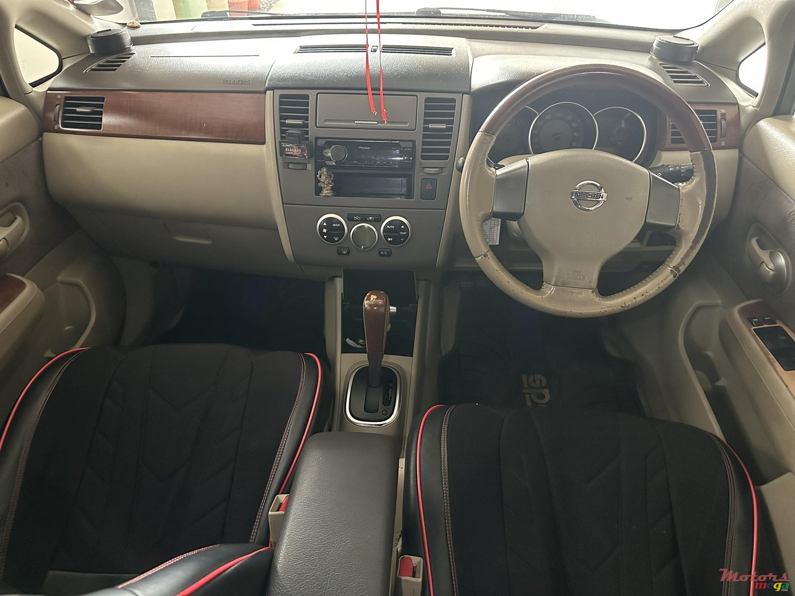 2006' Nissan Tiida photo #6