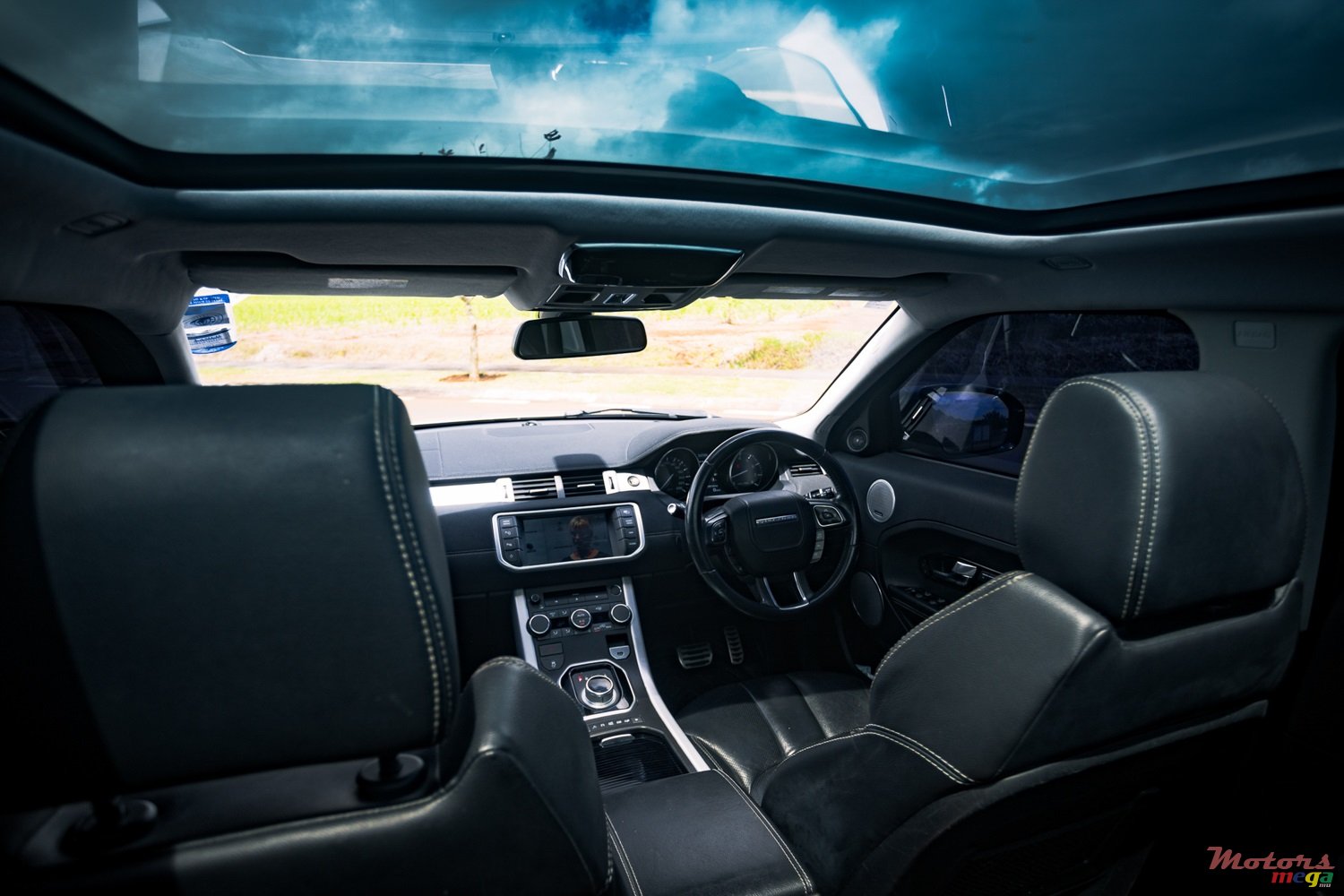 2012' Land Rover Range Rover Evoque photo #5