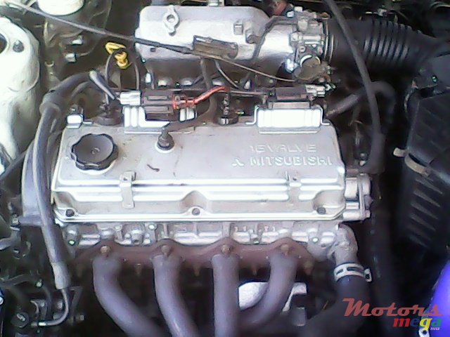 2006' Mitsubishi Galant photo #6