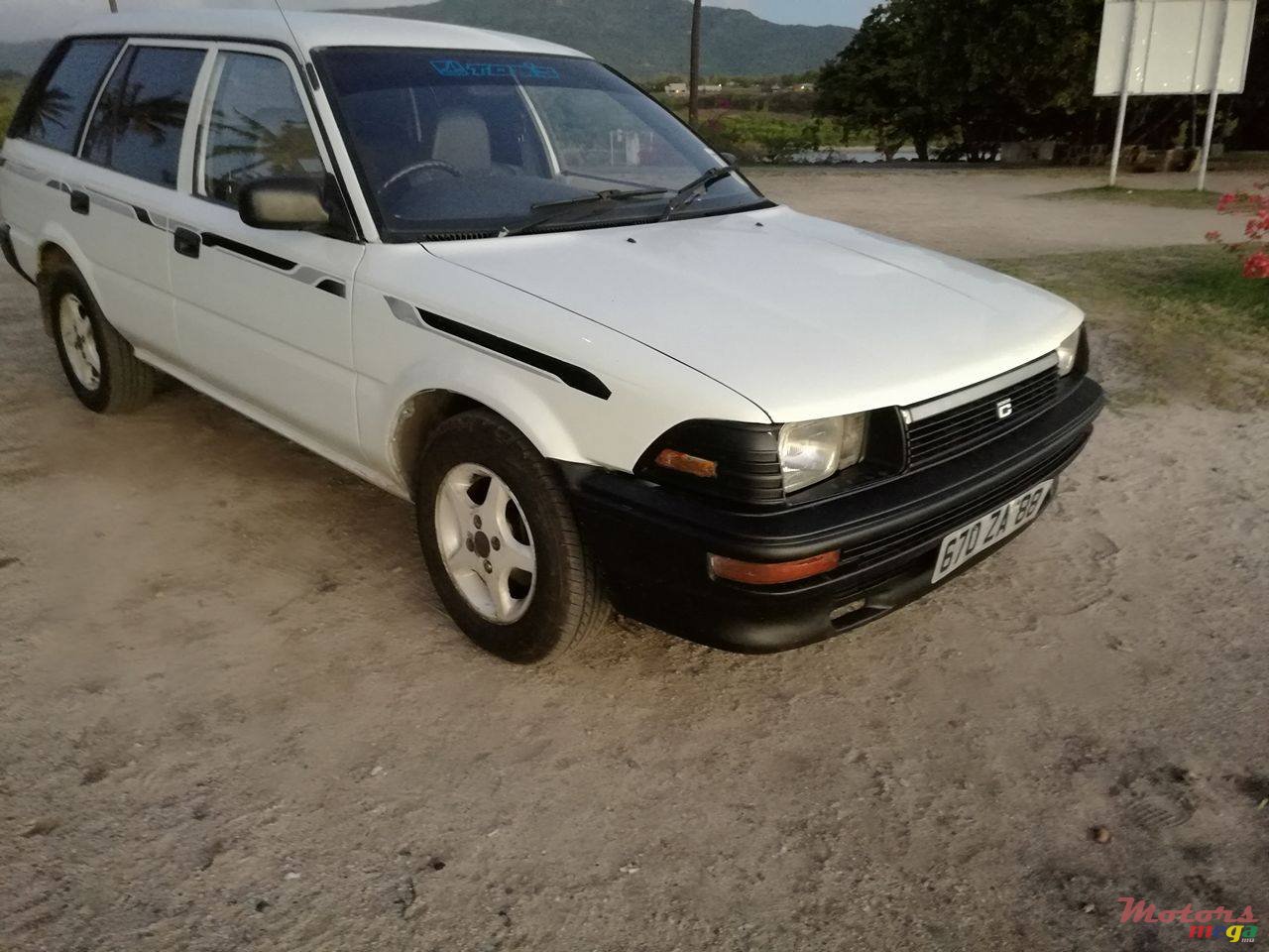 1988' Toyota Corolla DX photo #3