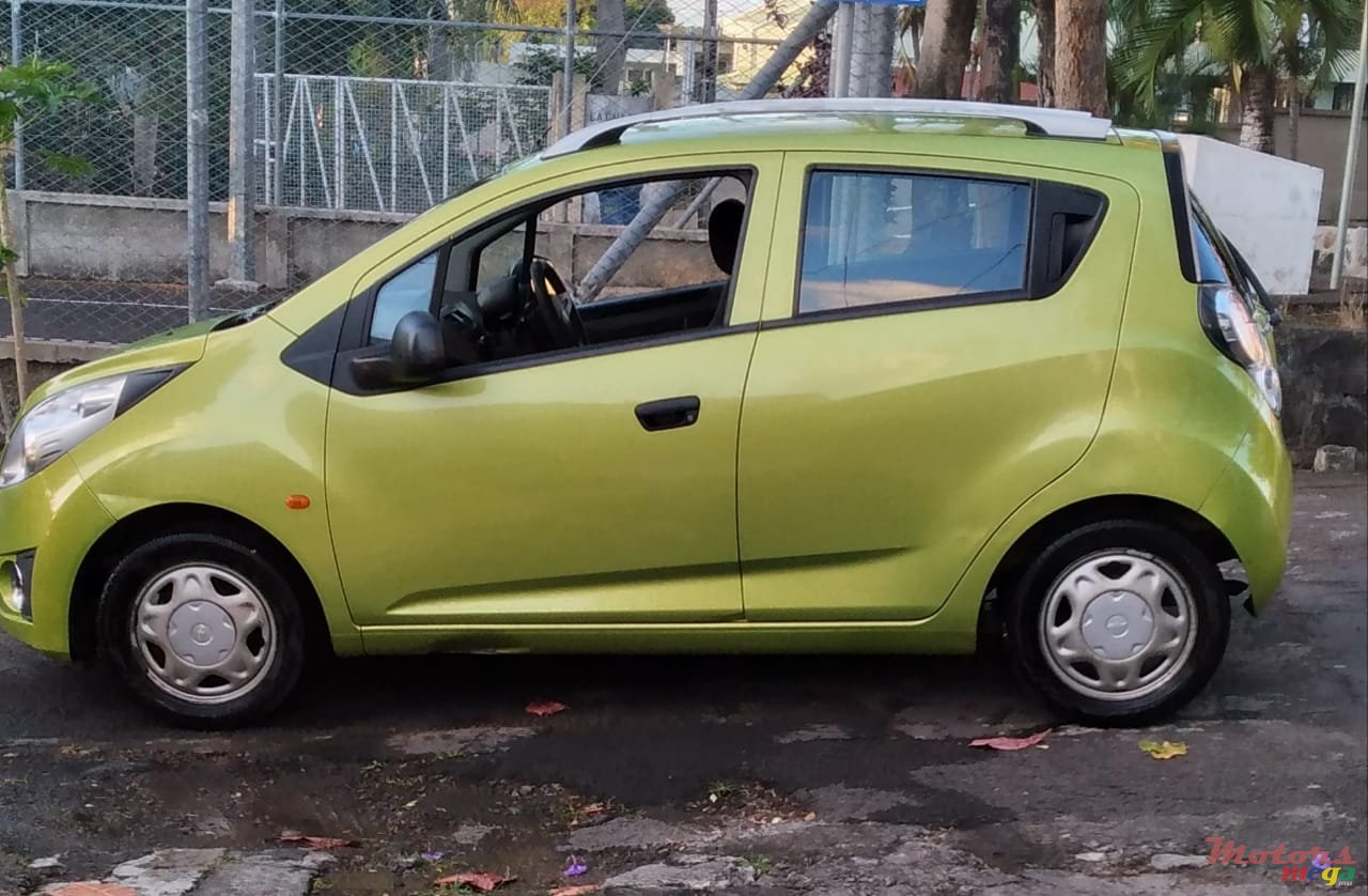 2011' Chevrolet Spark photo #4