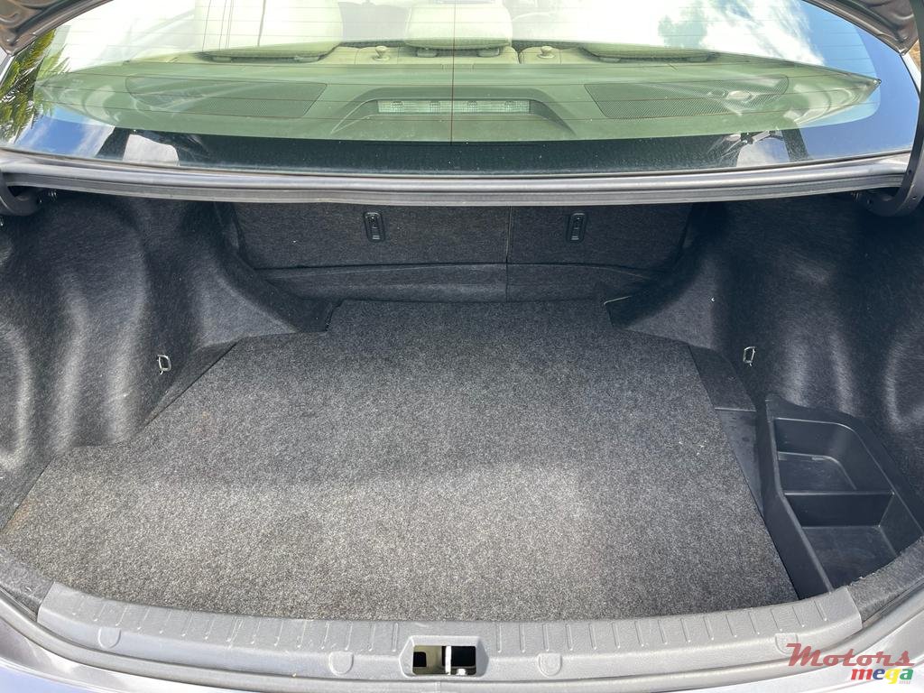 2009' Toyota Corolla photo #7